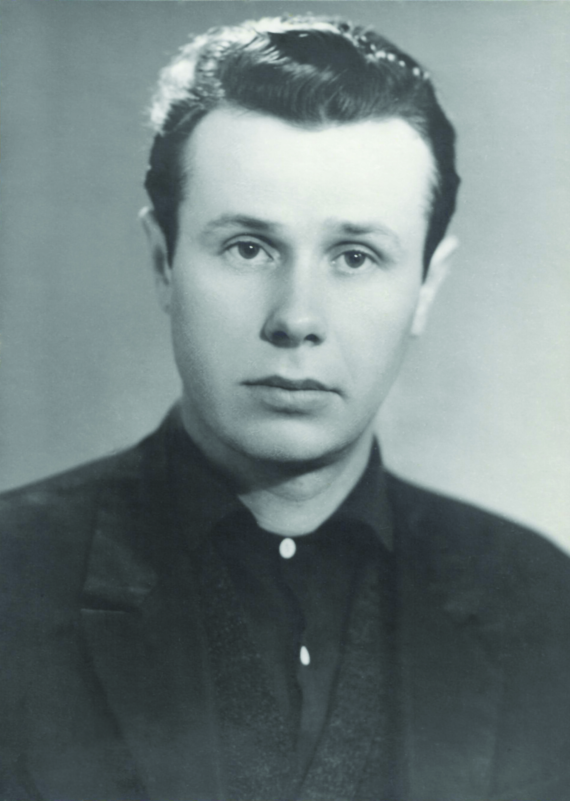Леонид Жуков